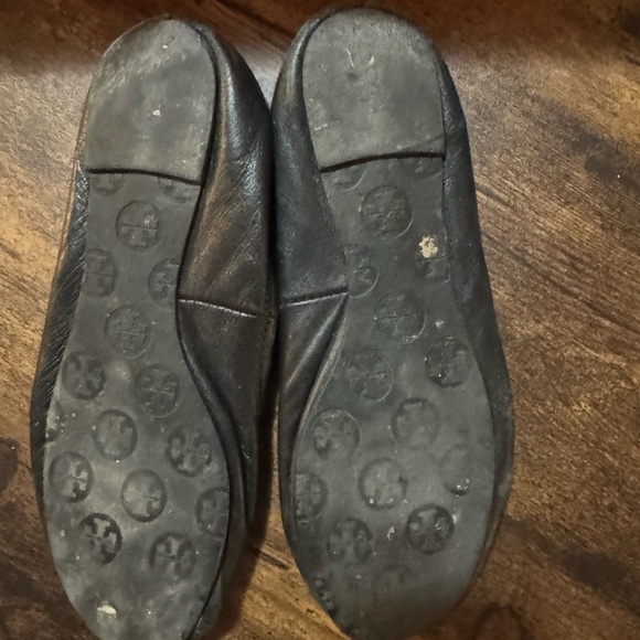 3 for 1 Deal - Tory Burch Black Leather Flats with Gold Logo plus more… - Picture 4 of 10